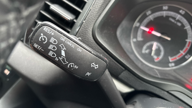 Skoda Karoq 1.0 TSI SE 5dr Petrol Estate